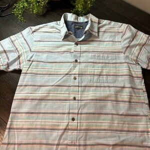 Men’s Orvis Short-Sleeve Button-Down Shirt in Light Blue with Pastel Stripes